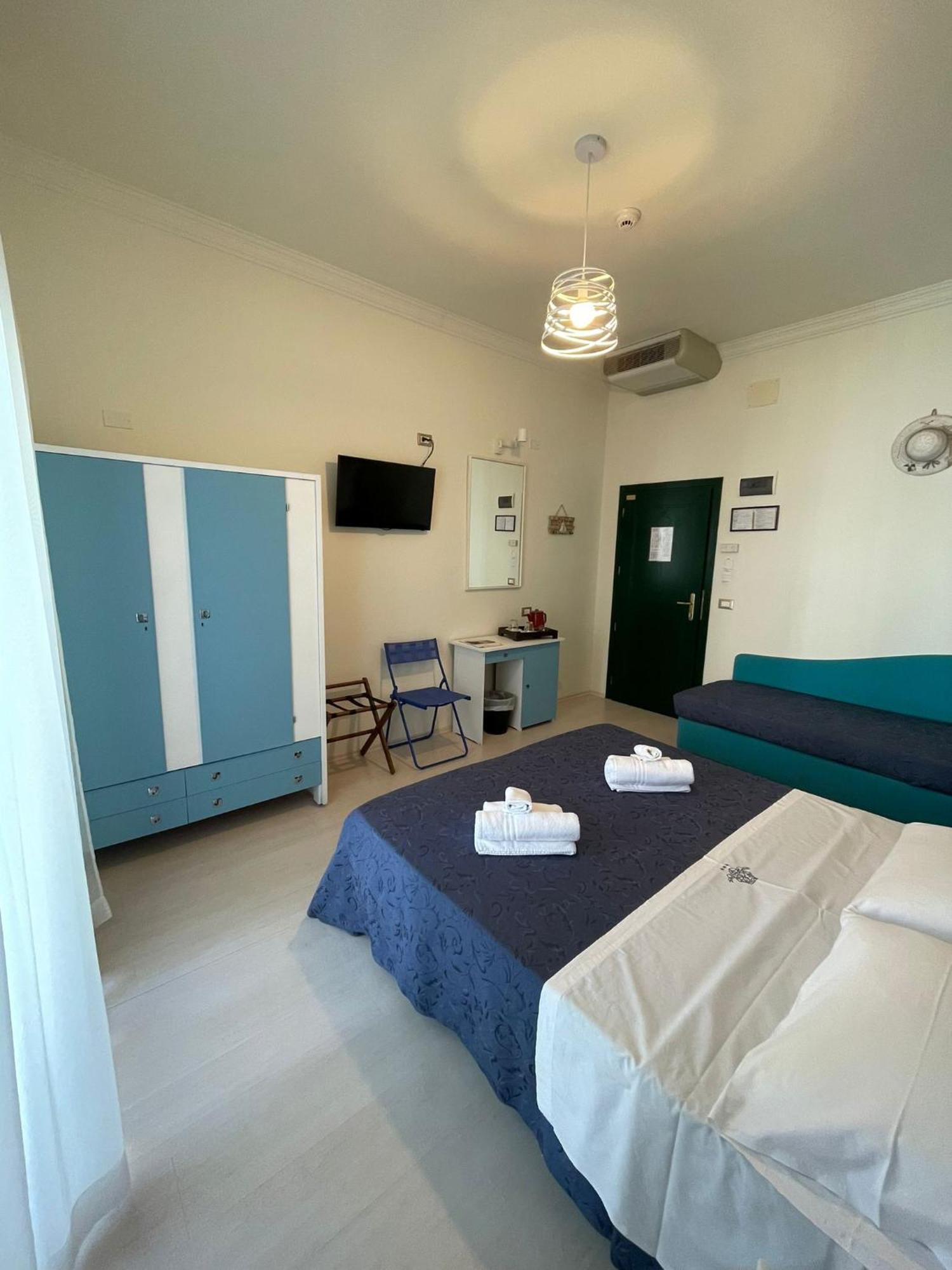 Hotel Dei Platani Rimini Buitenkant foto