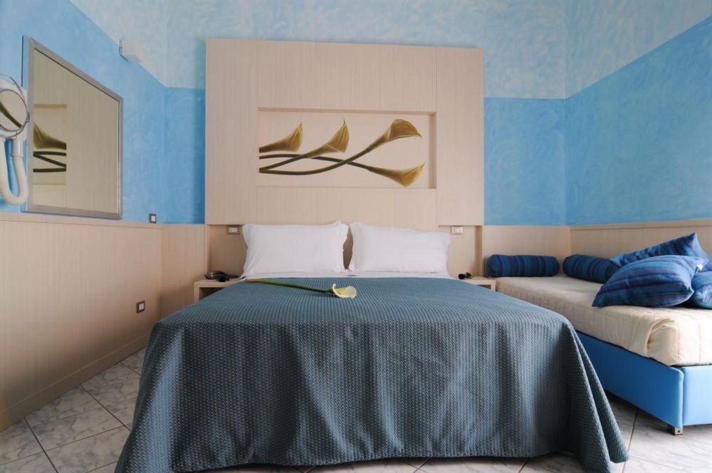 Hotel Dei Platani Rimini Buitenkant foto