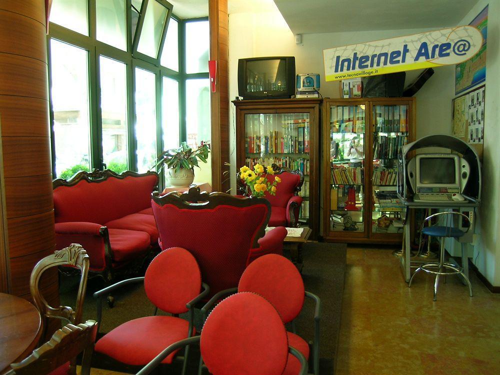 Hotel Dei Platani Rimini Buitenkant foto